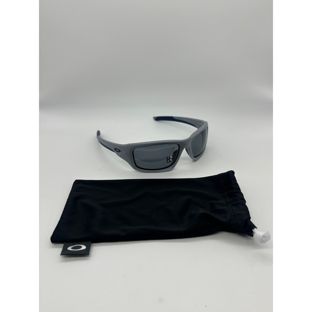 Oakley Sunglasses Valve 009236-05 60-16-133‎ Matte Fog Grey Polarized - NEW